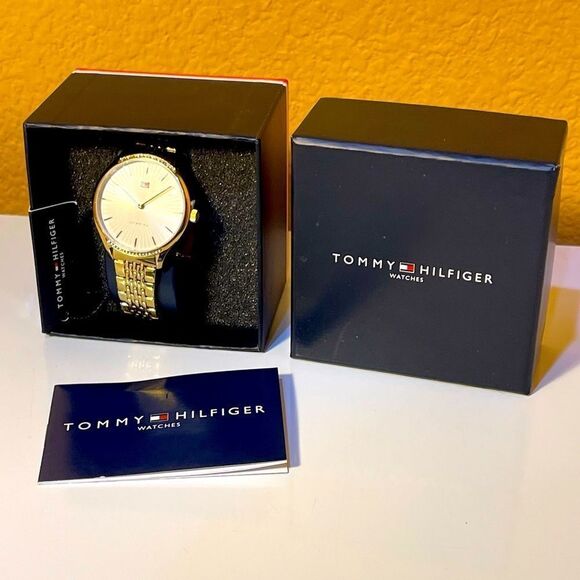 Tommy hilfiger silver Dial Women's Bracelet Wrist Watch Water Resistance Quartz - Picture 10 of 10